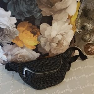 NWOT L.A. Express Fanny Pack Black